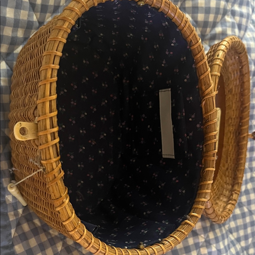 EUC Brooks Brothers woven Nantucket STYLE basket purse with navy cotton lining. - Picture 9 of 9